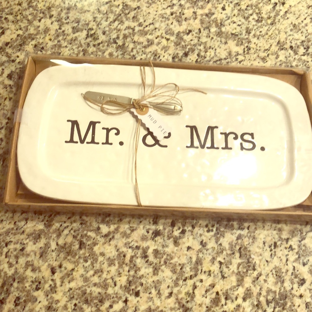 Mud Pie Mr. & Mrs. serving Plate